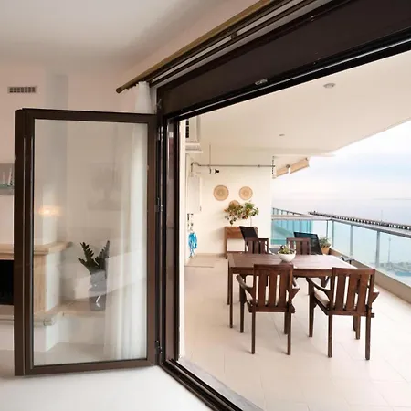 The Optimal View 2 Bedroom Seaview *