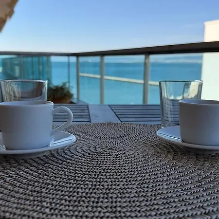 Апартамент The Optimal View 2 Bedroom Seaview *