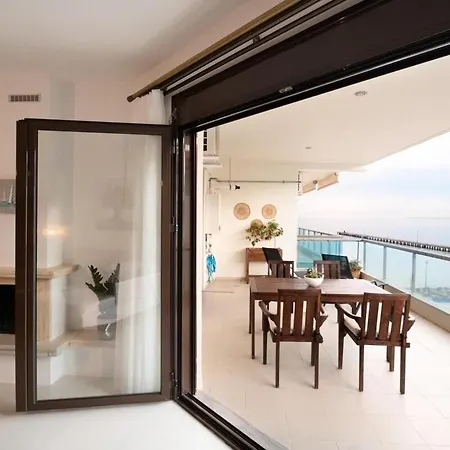 The Optimal View 2 Bedroom Seaview * Peraía